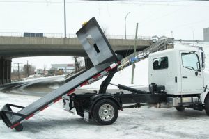 Service de remorquage Lanaudière (transport remorquage) - Le Polyvolant (mini conteneur Lanaudière)